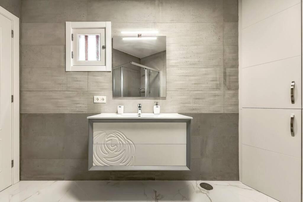 Modern Apartment In Parque Royal I, Playa Fanabe Costa Adeje  ภายนอก รูปภาพ
